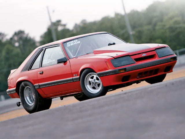 mmfp_0801_02_z+revolution+front_view.webp