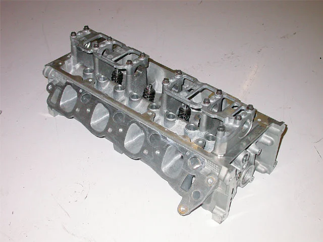 mmfp_0809_02_z+ford_mustang+stock_pi_head.webp