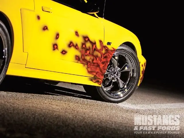 mmfp_0908_05_z2002_mustang_gtwheels.webp