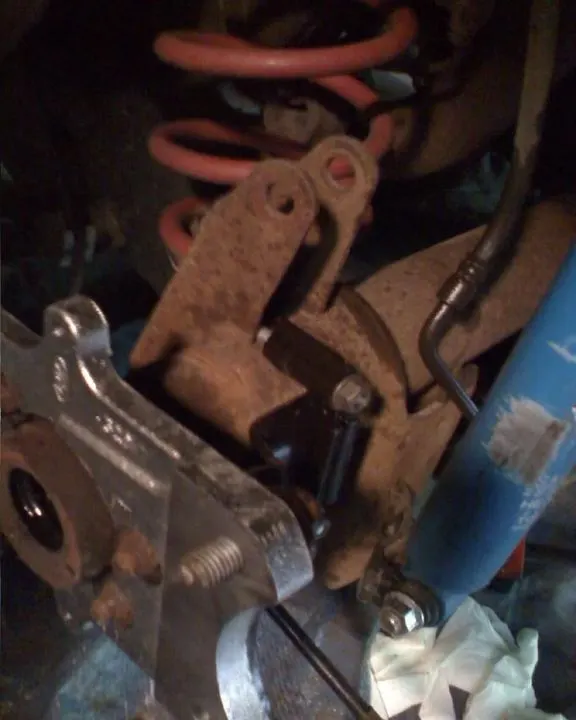 moanbracketUbolt.webp