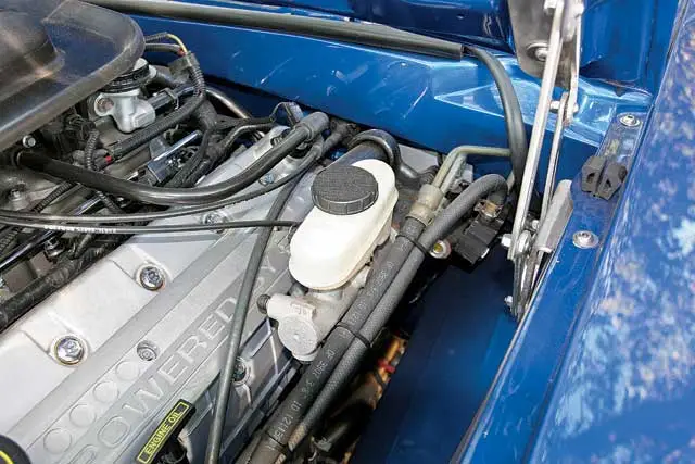 mufp_0806_mod_06_z+ford_mach_1_mustang+.webp