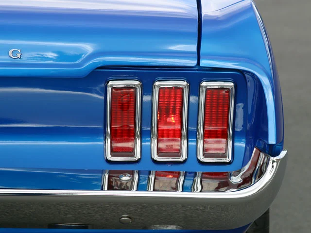 mump_0611_11w_z+1967_ford_mustang_convertible+taillight.webp
