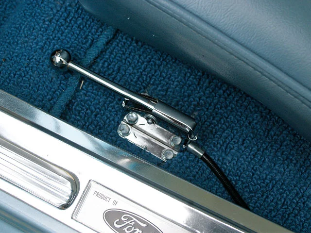 mump_0809_06_z+1965_mustang_gt_fastback+front_view.webp