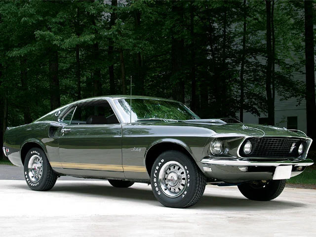 mump_0809_08_z+1969_mustang_gt_sportroof+front_view.webp