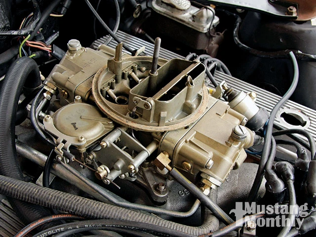 mump_0909_04_+1970_ford_mustang_boss_302+engine_view.webp