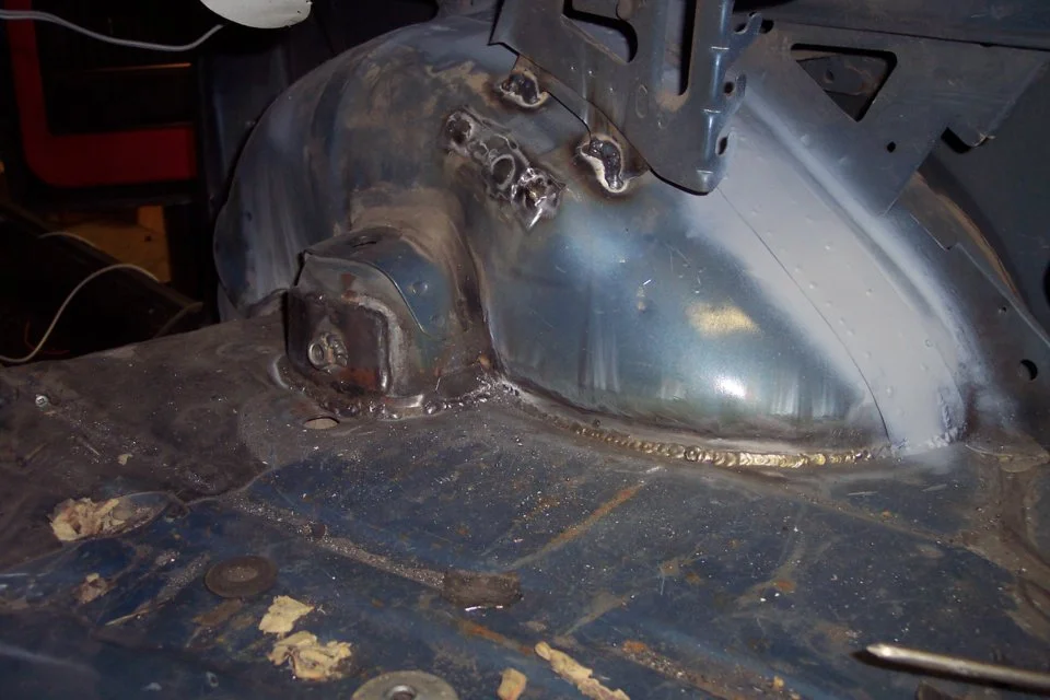Mustang engine swap 024.webp
