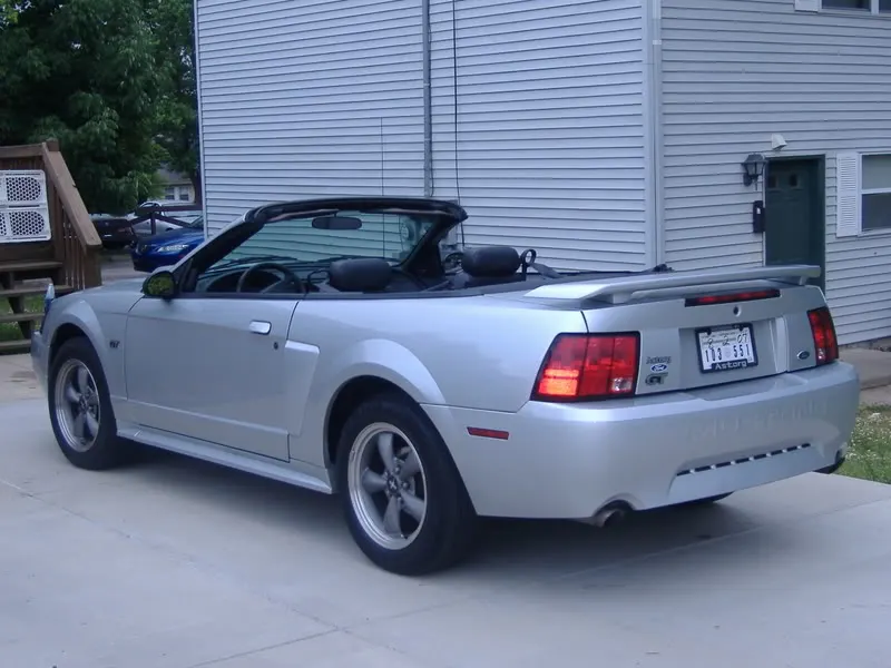 Mustang004.webp