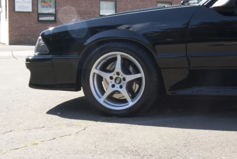 Mustang1990pics01.webp