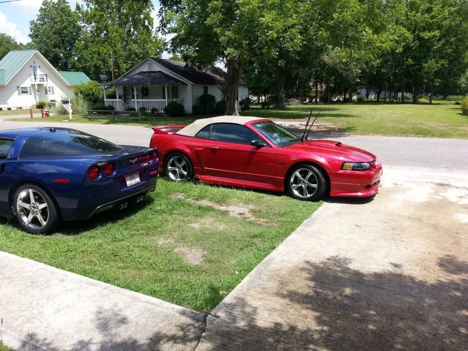 mustangandvette2.webp