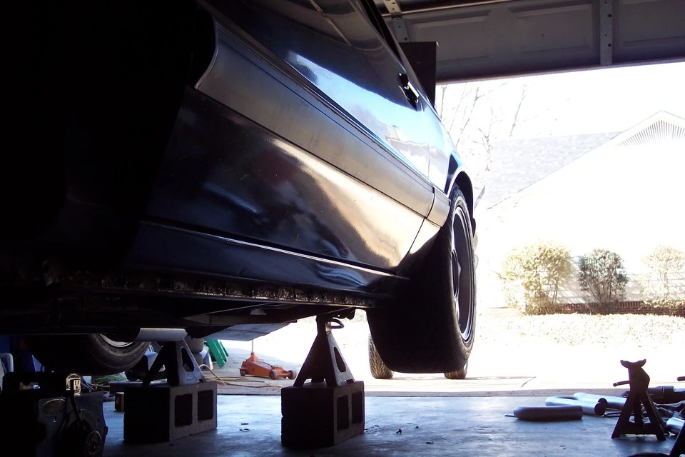 mustangengineswap035.webp