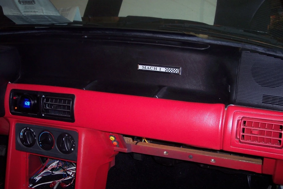 mustangengineswap041.webp