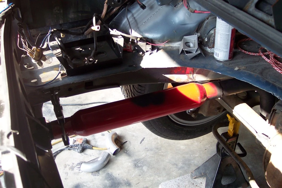 mustangengineswap104.webp