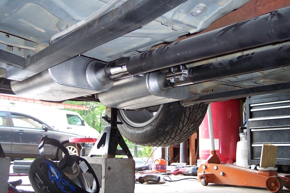 mustangengineswap107.webp