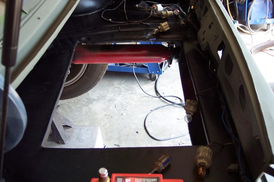 mustangengineswap147.webp