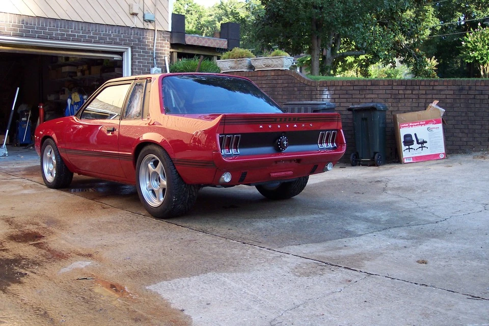 mustangengineswap233.webp