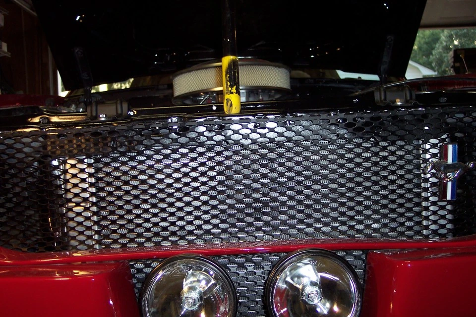 mustangengineswap245.webp