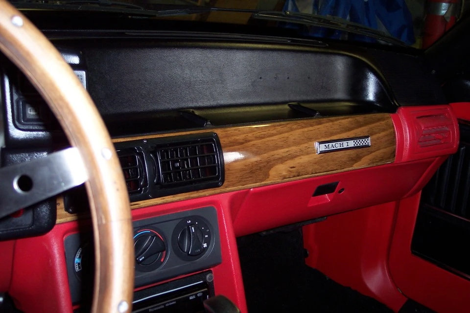 mustangengineswap316.webp