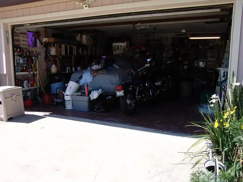 MustangGarage.webp