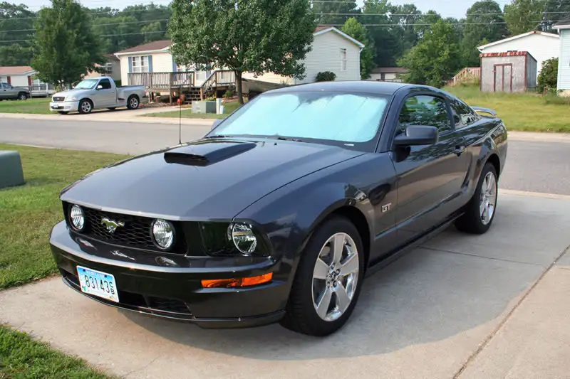 Mustangthreequarterview.webp