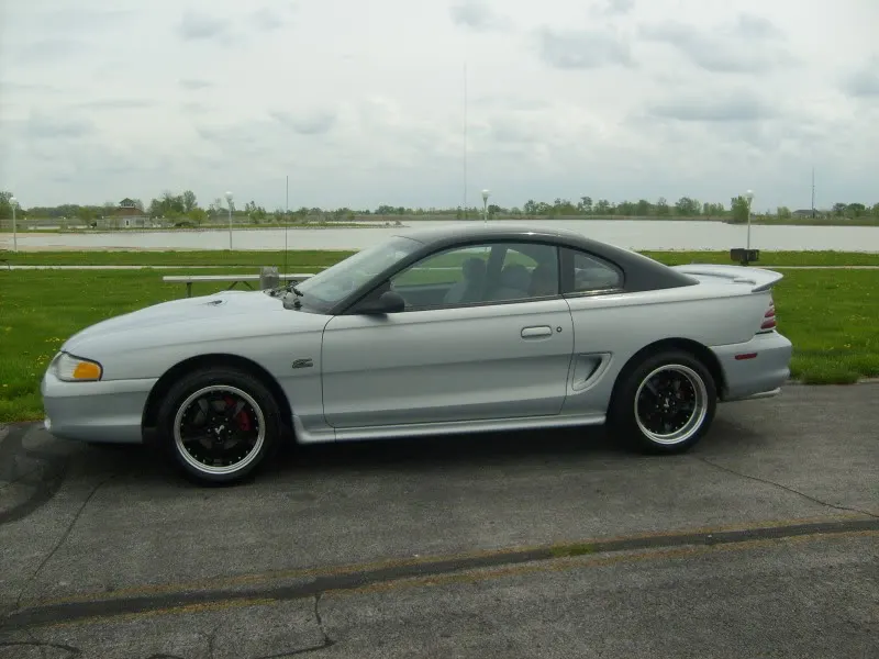 newermustangpic001.webp