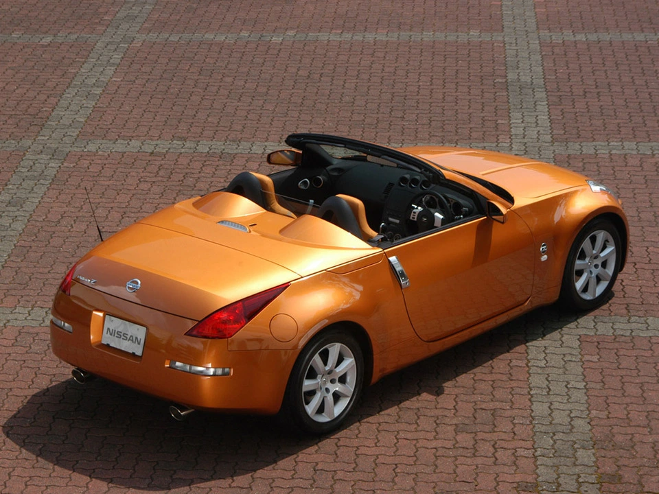 Nissan-350Z-Sunset-Orange-brick-roadster-r-1024x768.webp