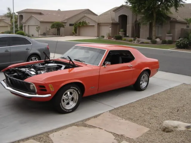 nohoodoutsidefrontdriver.webp