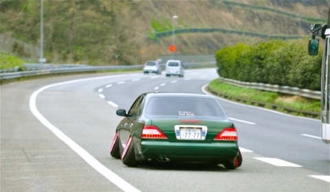 overkill_tuned_vip_car_off_camber_01.webp