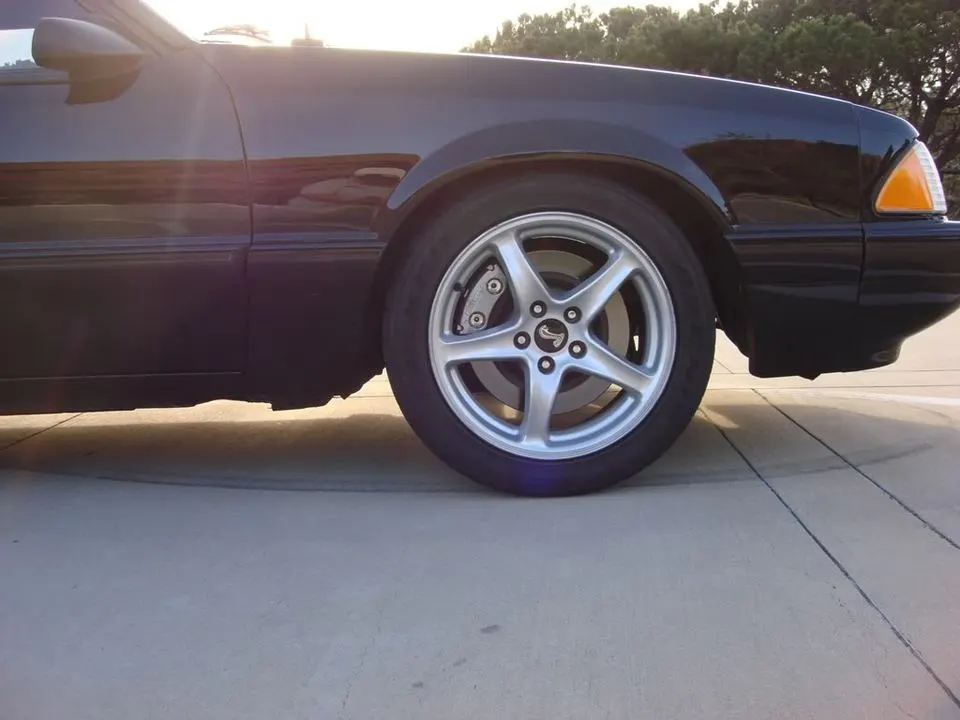 PassengerFrontWheelGap.webp