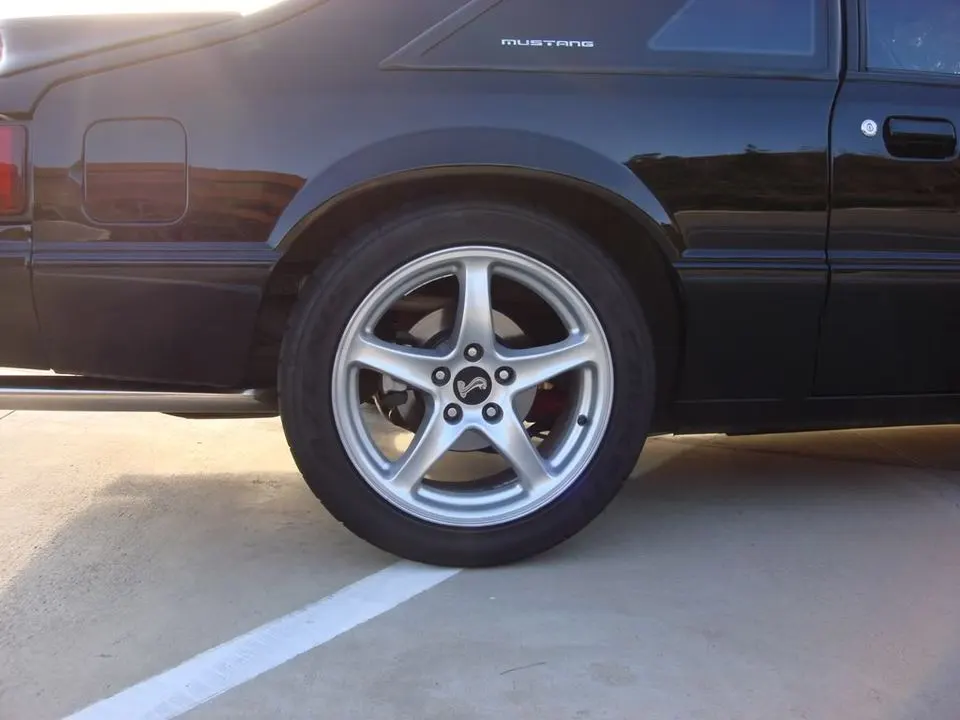 PassengerRearWheelGap.webp