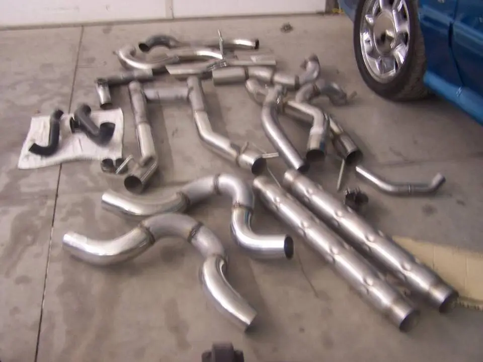 pipesoffcar002.webp