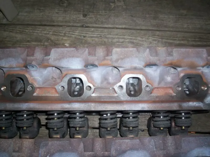 portinge7heads002.webp
