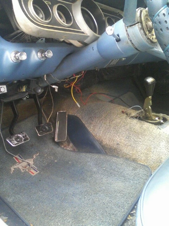 pro%205.0%20shifter%20and%20clutch%20pedals.webp