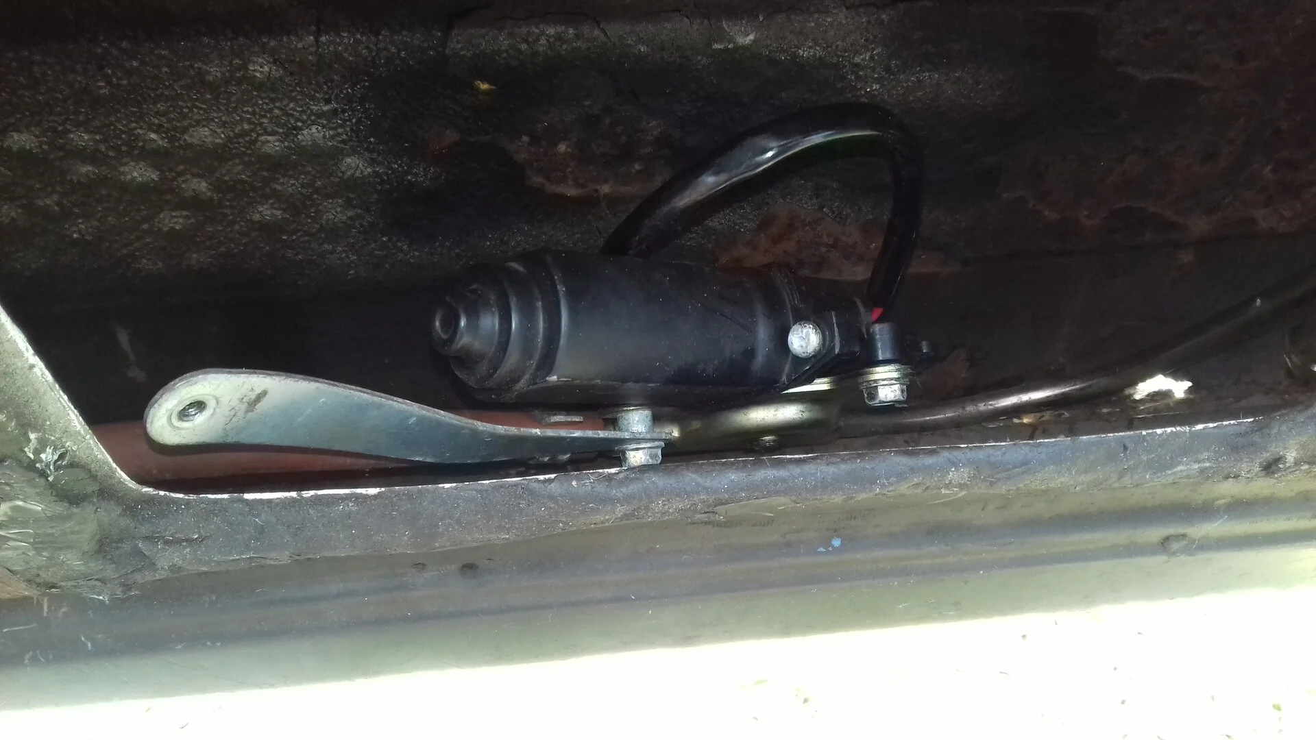 pwr window sitting on floor.webp