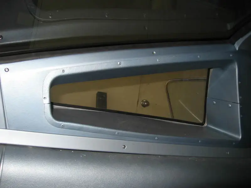 qtrwindow4.webp