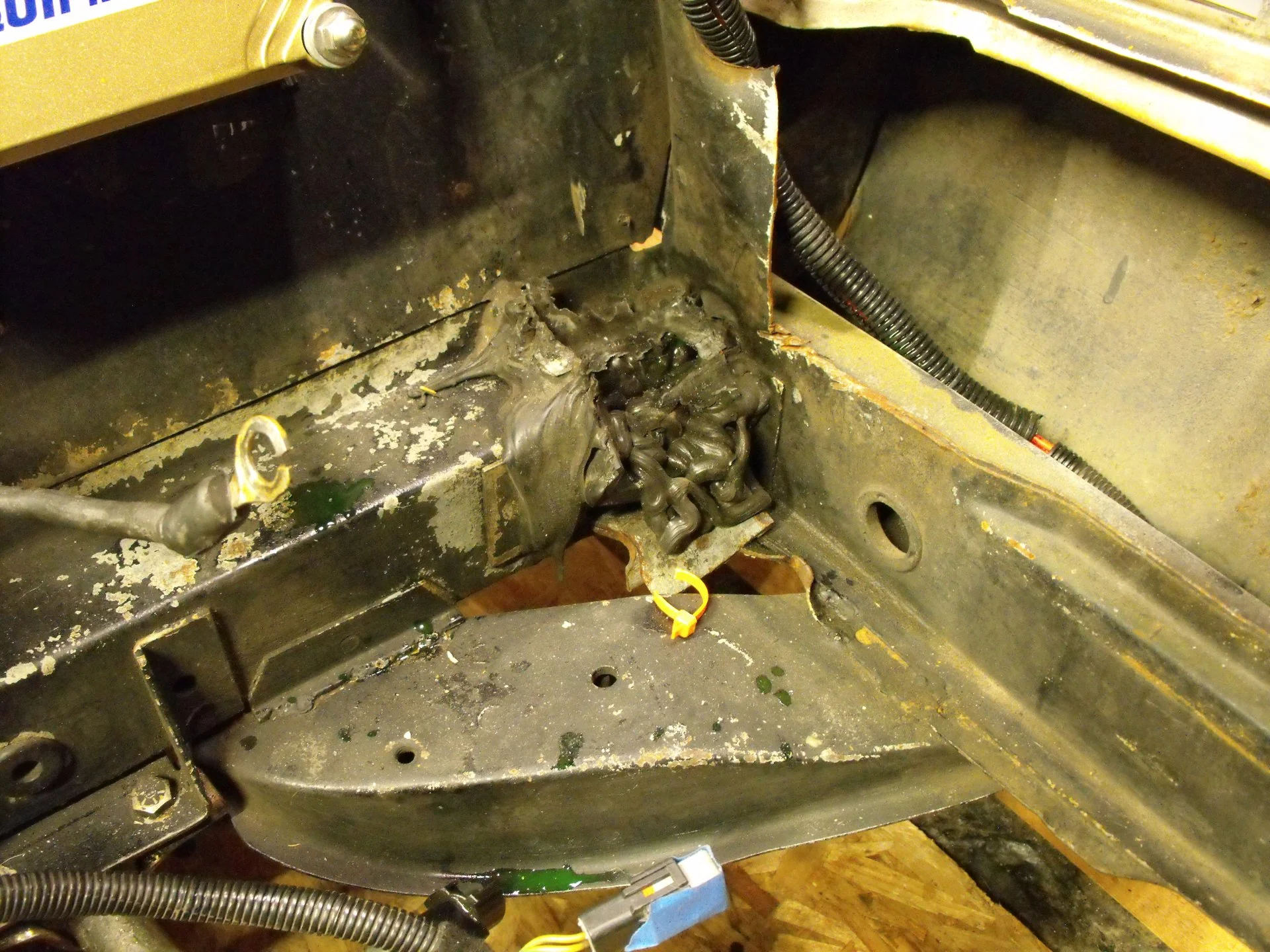 radiator mount.webp