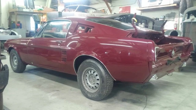 rear_quarter_view_driver_side_DEC_2016.sized.webp