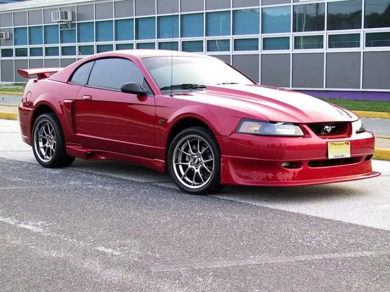 red2002GT050.webp