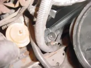 rightlowerfendervacuumhoseunderairb.webp