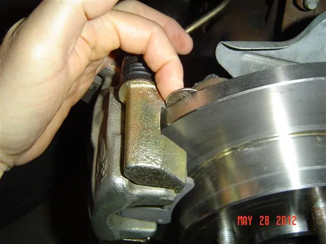 RR Caliper Bracket Rubbing Rotor 002 (Small).webp