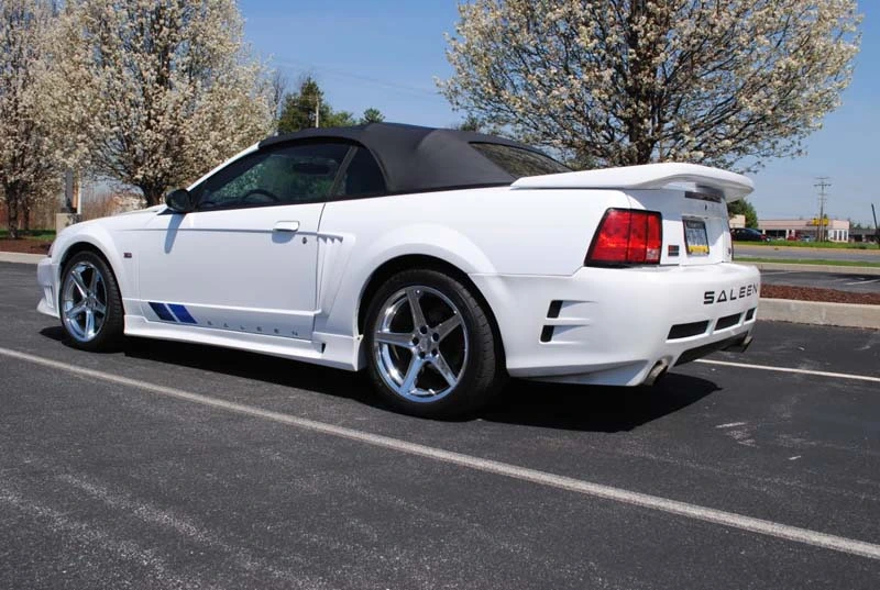 saleen2.webp