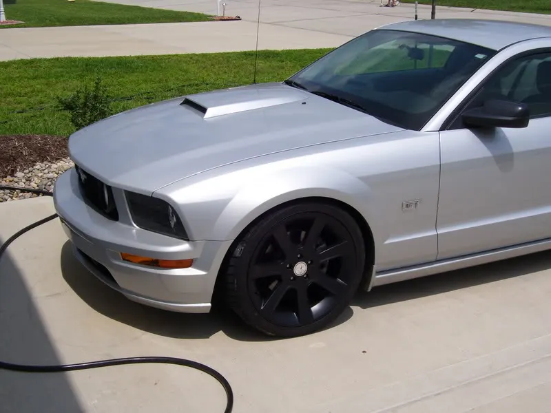 saleen20s004.webp