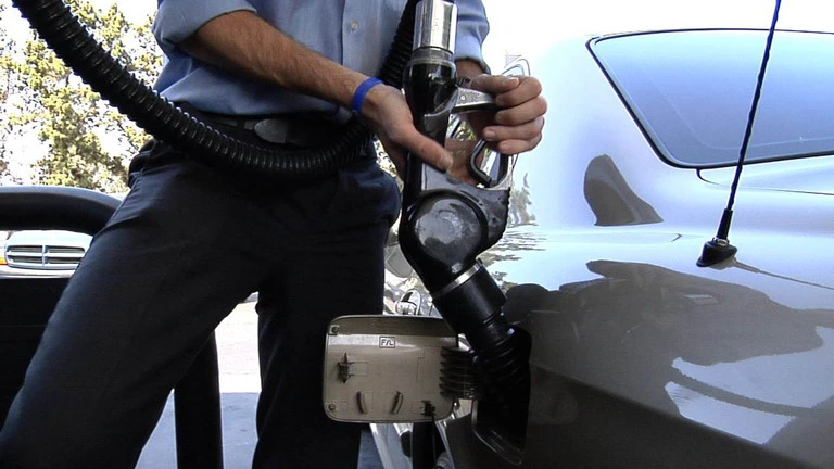 save_gas_eight_tips_hd_3_xxxlarge[1].webp