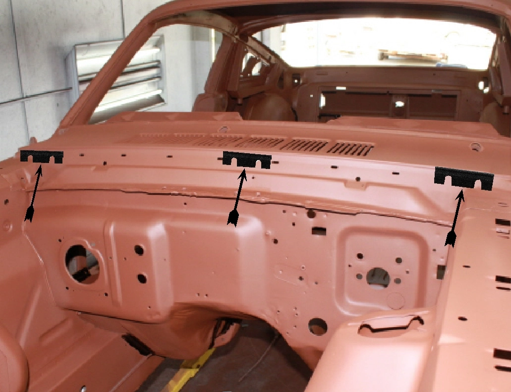 seal brackets hood.webp
