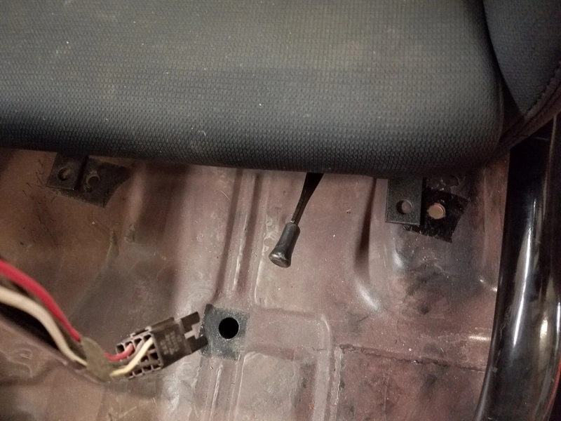 seat%20bracket_zps6v3vt6c8.webp
