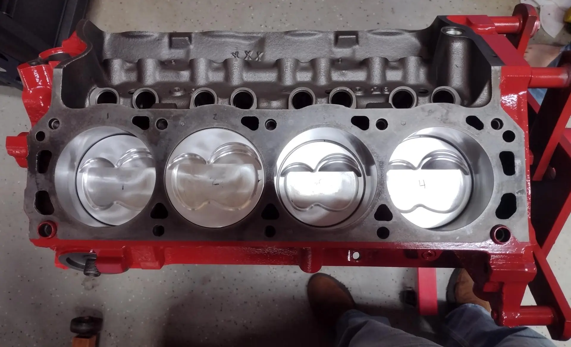 Shortblock- pistons.webp