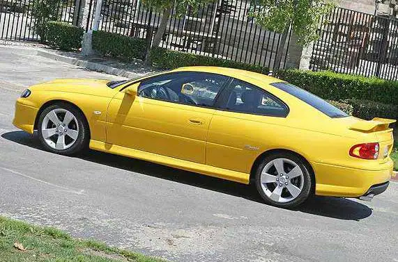 side-markers-on-pontiac-gto-h.webp