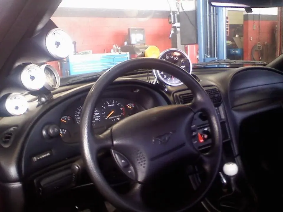 sn95pillarandtach.webp