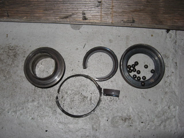 throwout_bearing_busted_2.webp