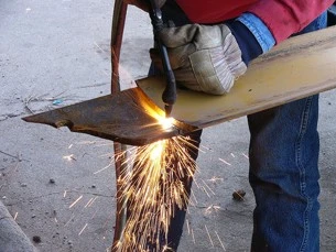 torch-cutting-plate.robotskirts.webp
