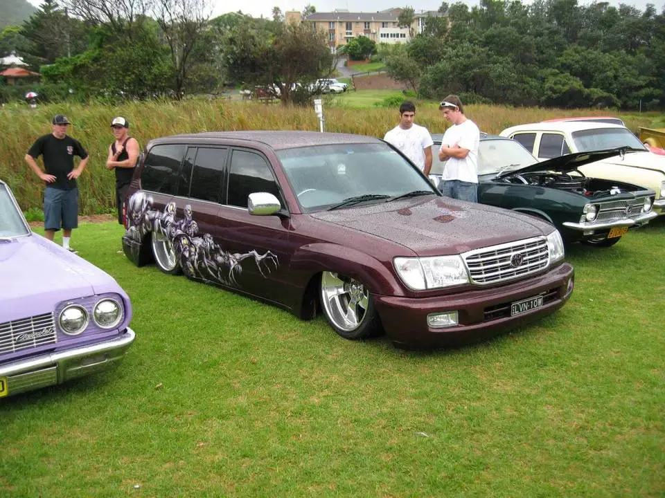 TuginthePark200818.webp